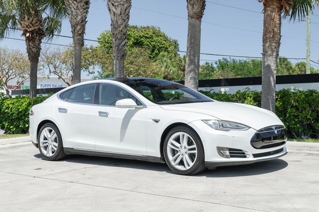 2016 Tesla Model S 4dr Sedan AWD 85D - 23018981 - 9