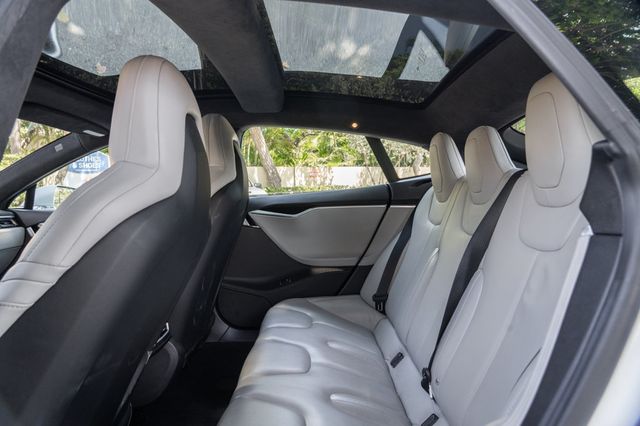 2016 Tesla Model S 4dr Sedan AWD 85D - 23018981 - 20