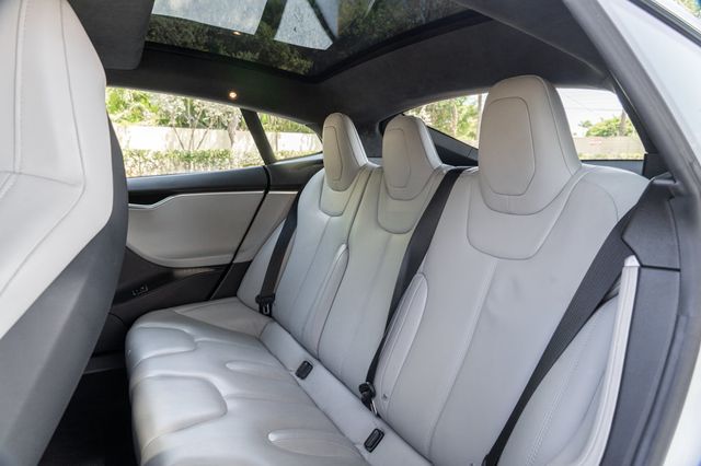 2016 Tesla Model S 4dr Sedan AWD 85D - 23018981 - 21