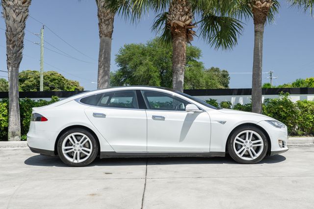 2016 Tesla Model S 4dr Sedan AWD 85D - 23018981 - 8
