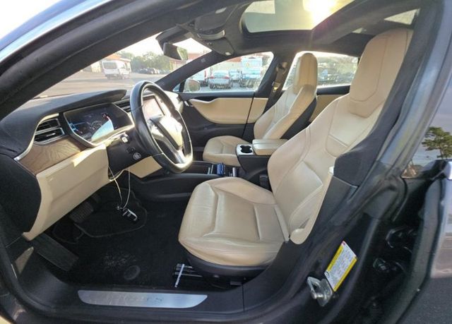 2016 Tesla Model S 4dr Sedan RWD 70 - 23095521 - 3