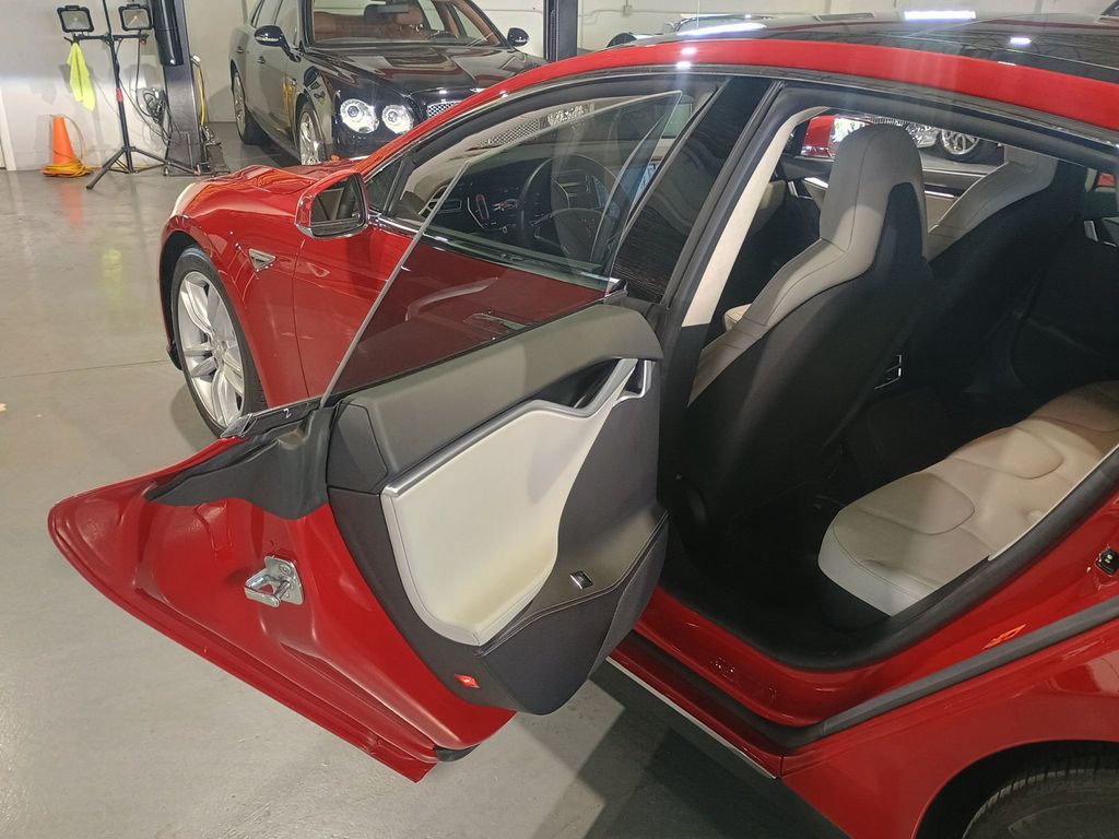 2016 Tesla Model S 4dr Sedan RWD 70 5950 Miles Clean Carfax Florida Car - 22962967 - 28
