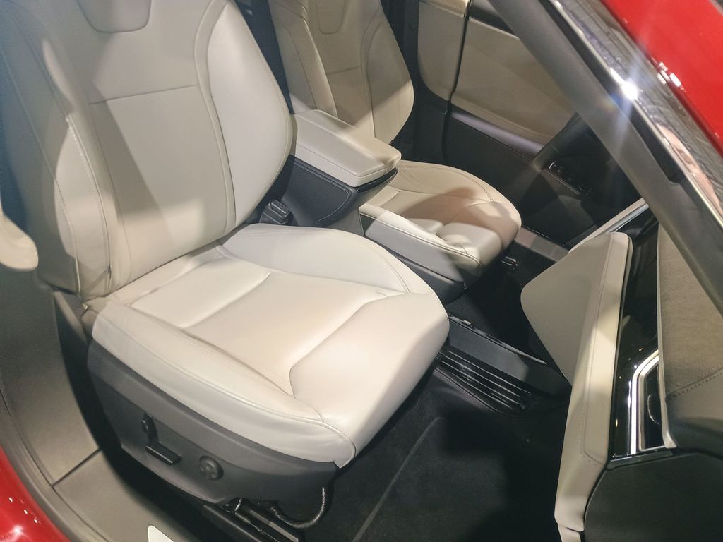 2016 Tesla Model S 4dr Sedan RWD 70 5950 Miles Clean Carfax Florida Car - 22962967 - 37