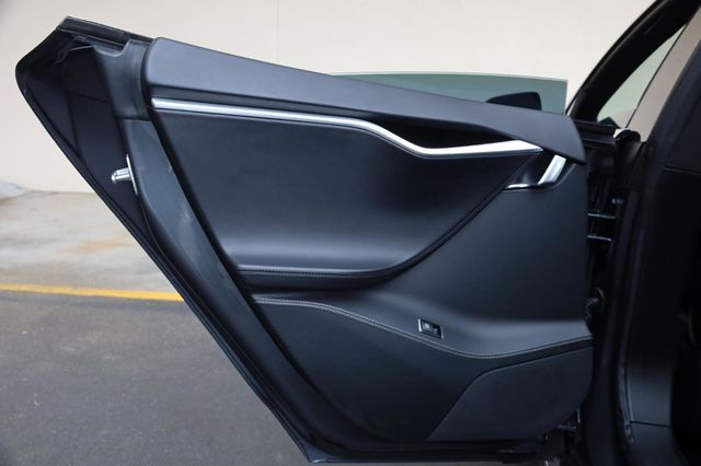 2016 Tesla Model S 90D - 23025219 - 15