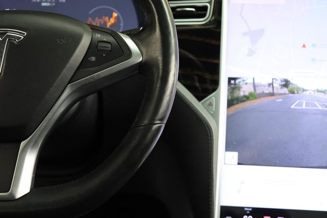 2016 Tesla Model S 90D - 23025219 - 31