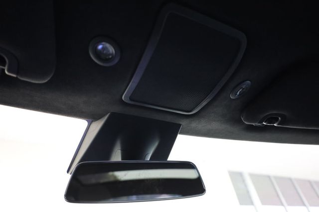 2016 Tesla Model S 90D - 23025219 - 34