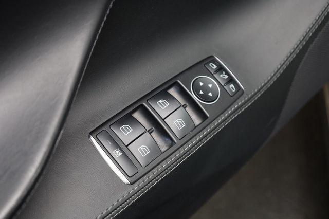 2016 Tesla Model S 90D - 23025219 - 35