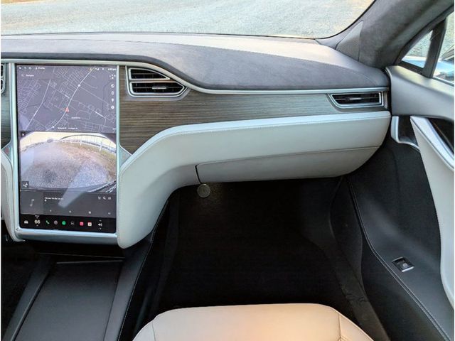 2016 Tesla Model S P90D - 23035071 - 22