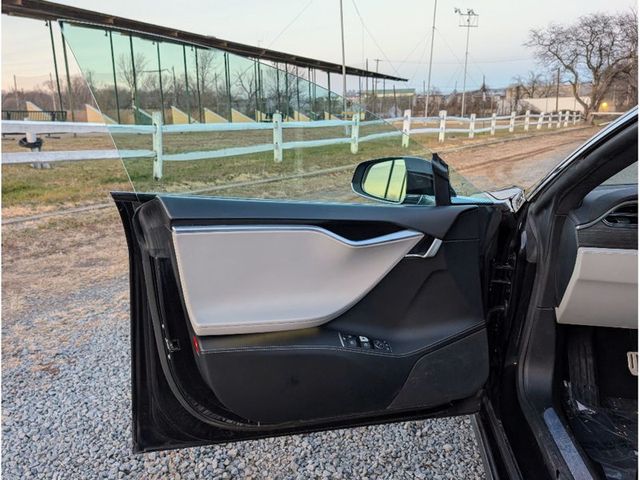 2016 Tesla Model S P90D - 23035071 - 7