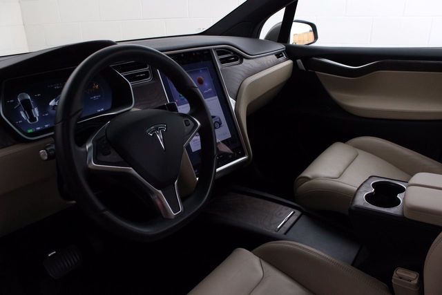 2016 Tesla Model X AWD 4dr 75D - 16875812 - 4