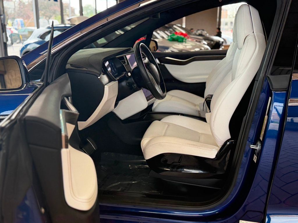2016 Tesla Model X AWD 4dr 90D - 23018427 - 11