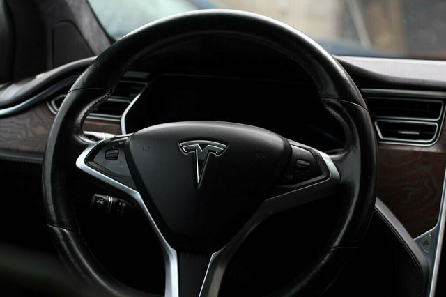 2016 Tesla Model X AWD 4DR 90D  - 23037125 - 19