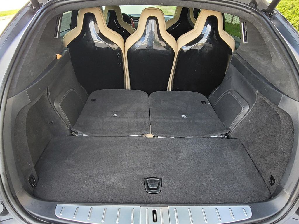 2016 Tesla Model X P90D photo 15