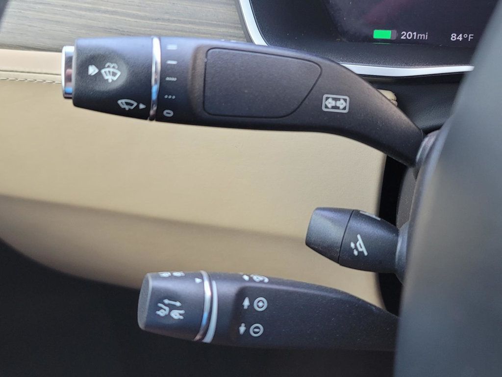2016 Tesla Model X P90D photo 24