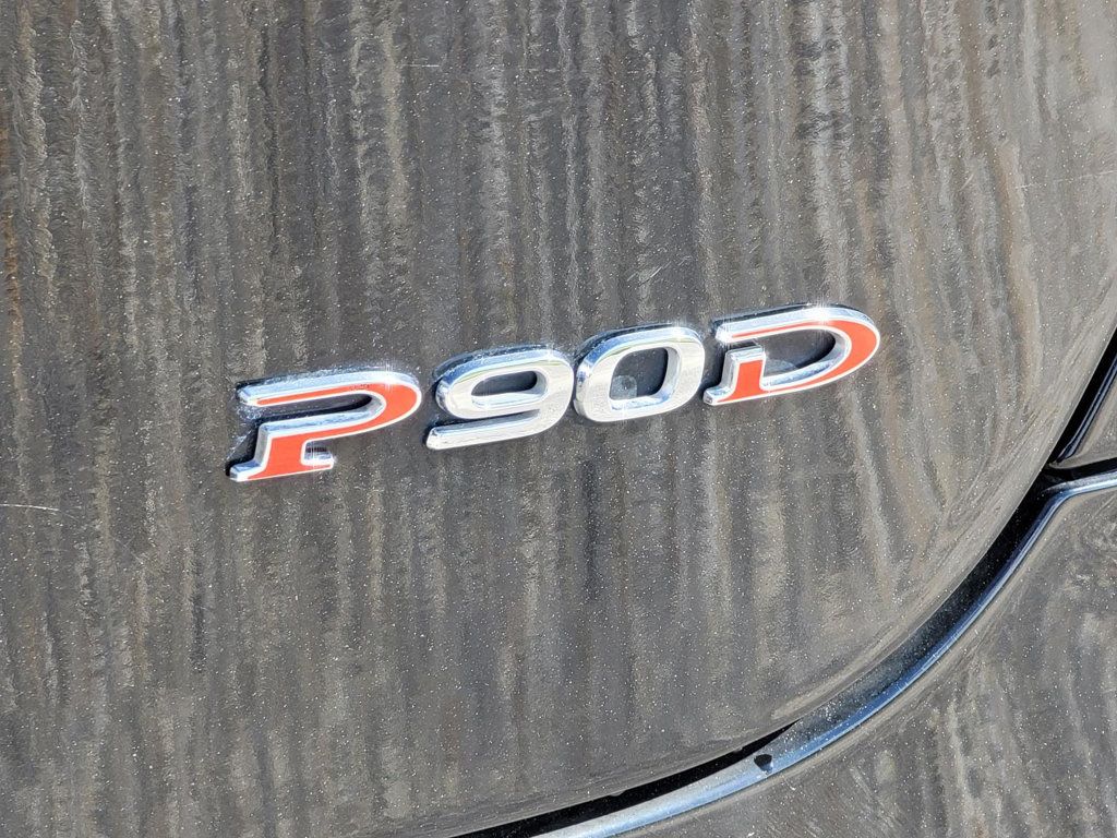 2016 Tesla Model X P90D photo 32