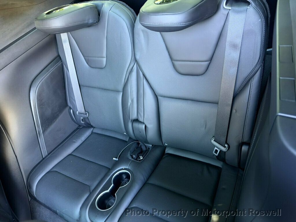 Tesla Model X photo 13