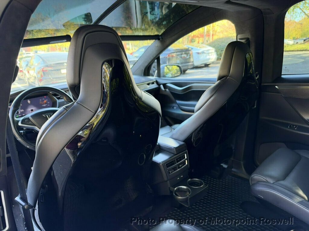 Tesla Model X photo 14