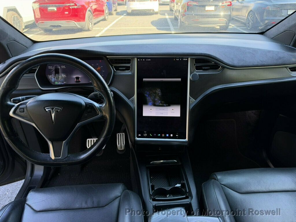 Tesla Model X photo 15