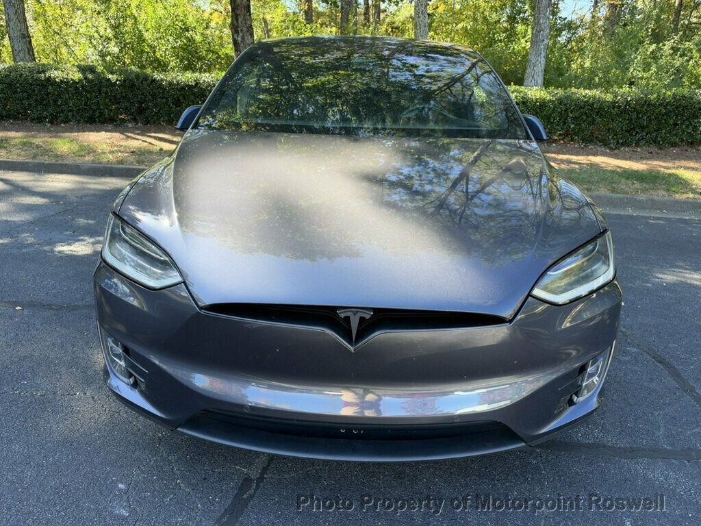 Tesla Model X photo 3