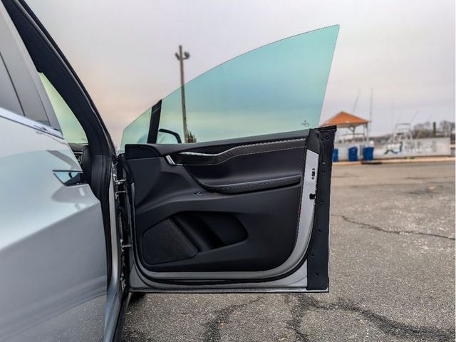 2016 Tesla Model X P90D - Photo 8