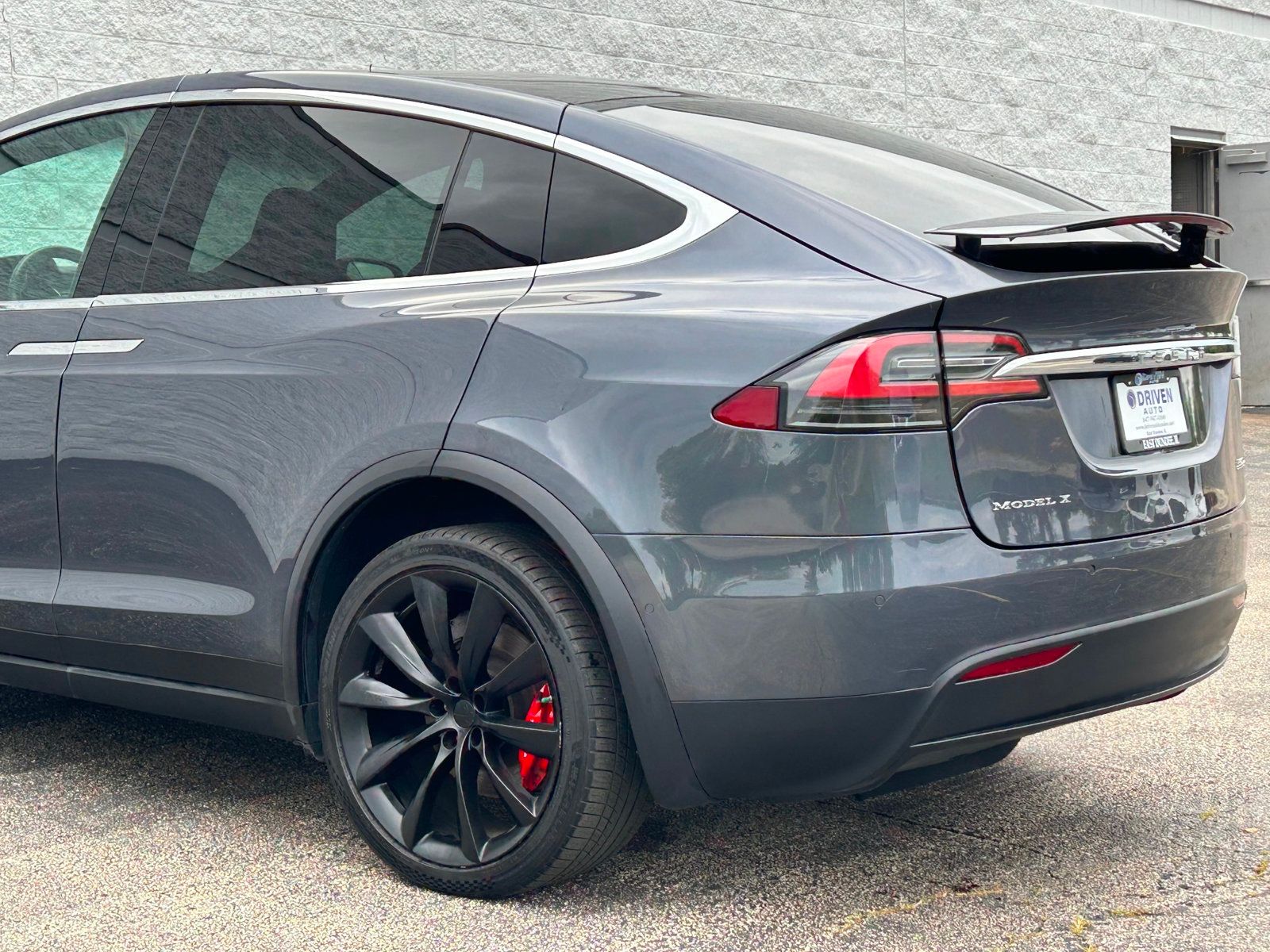 2016 Tesla Model X P90D photo 13