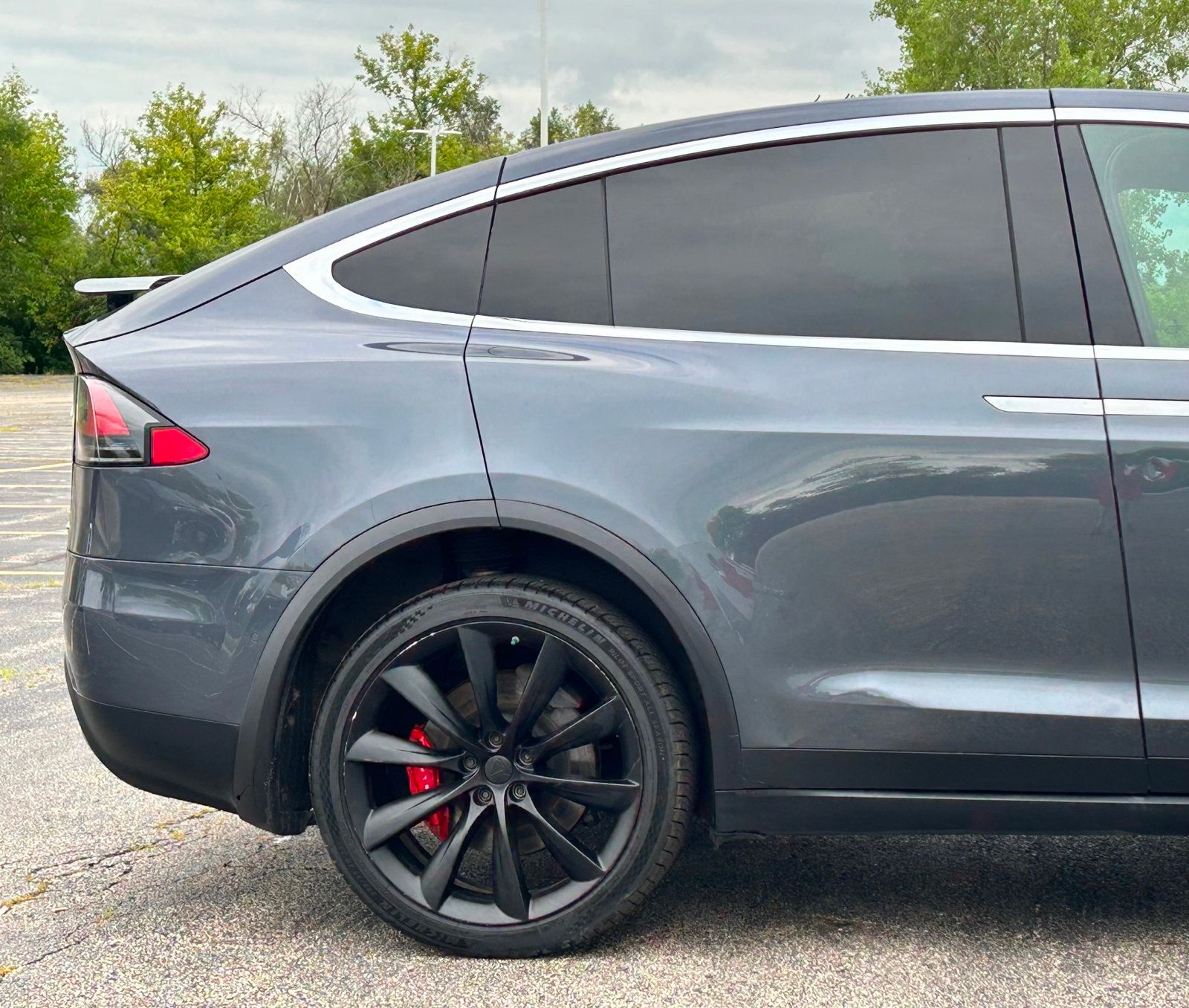 2016 Tesla Model X P90D photo 16