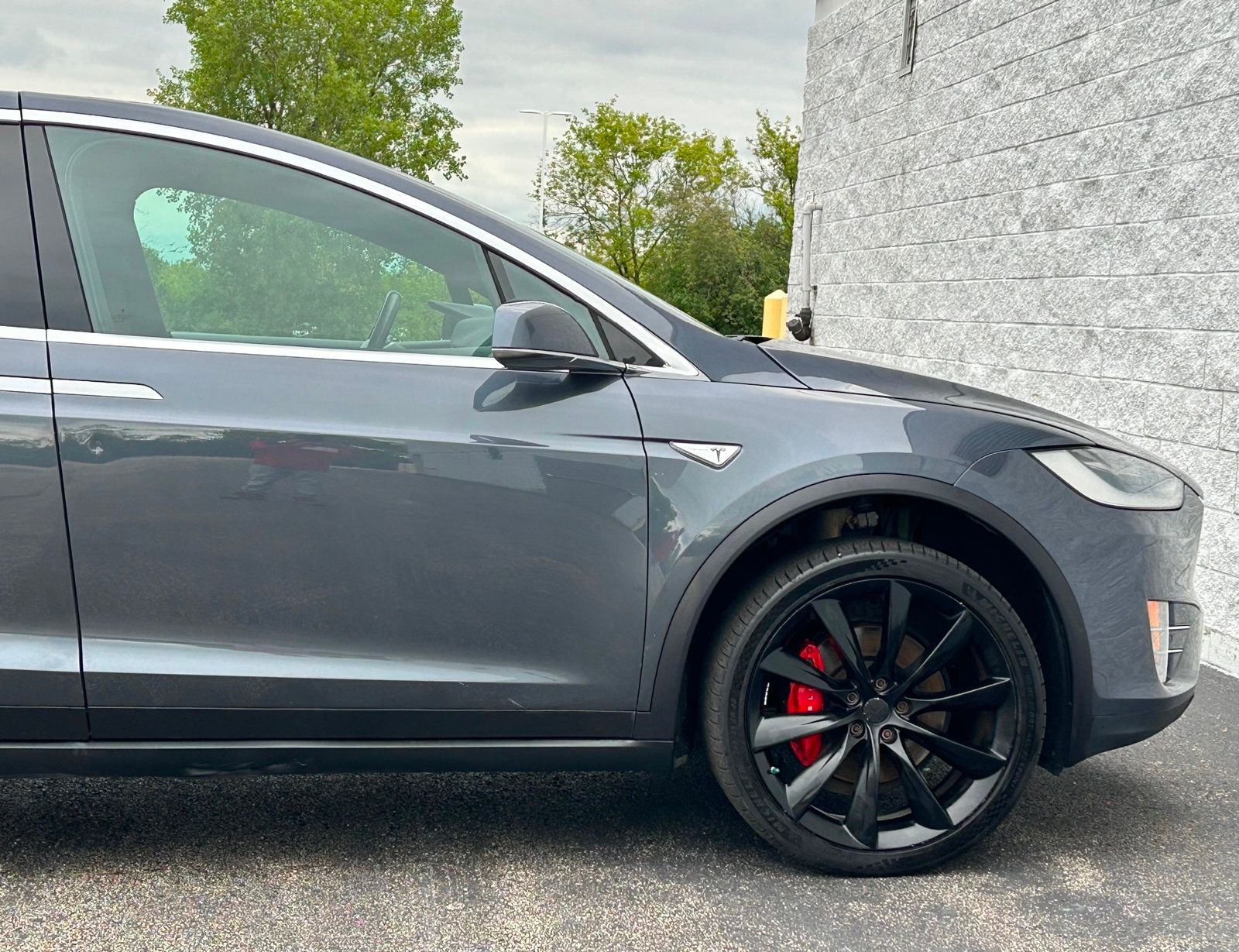 2016 Tesla Model X P90D photo 17