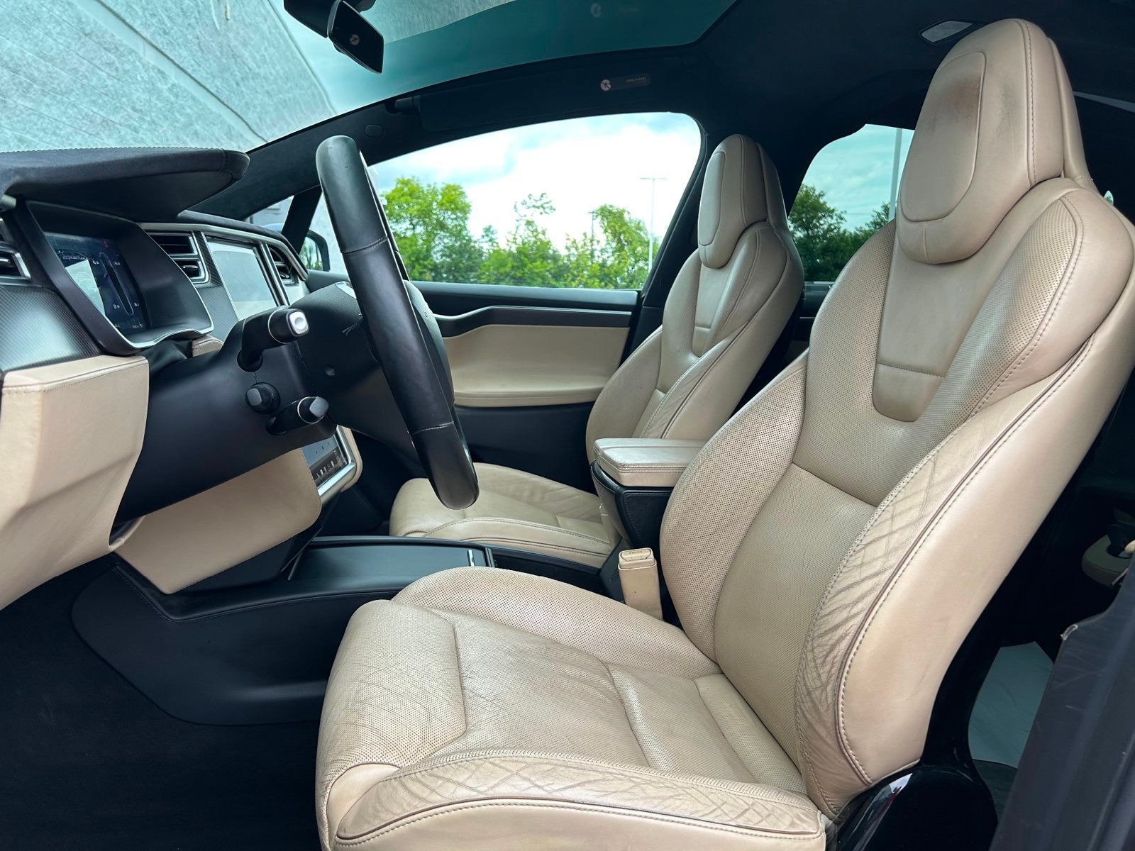 2016 Tesla Model X P90D photo 19