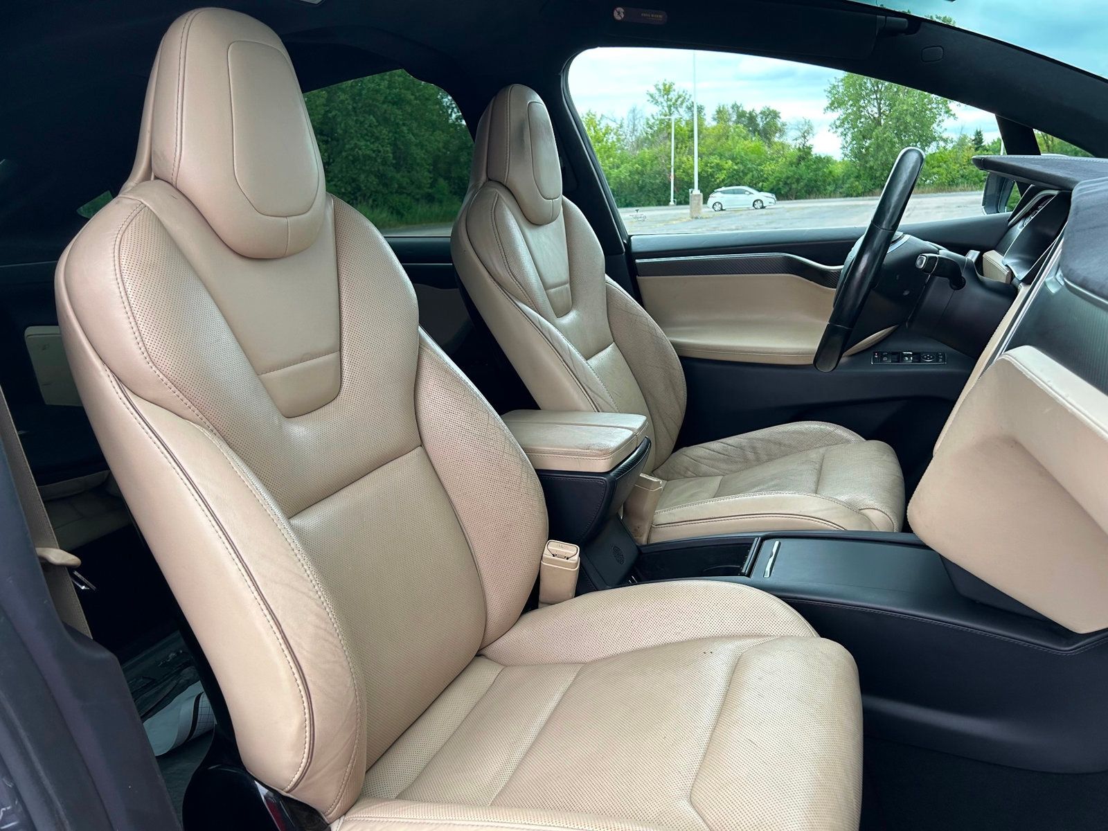 2016 Tesla Model X P90D photo 21