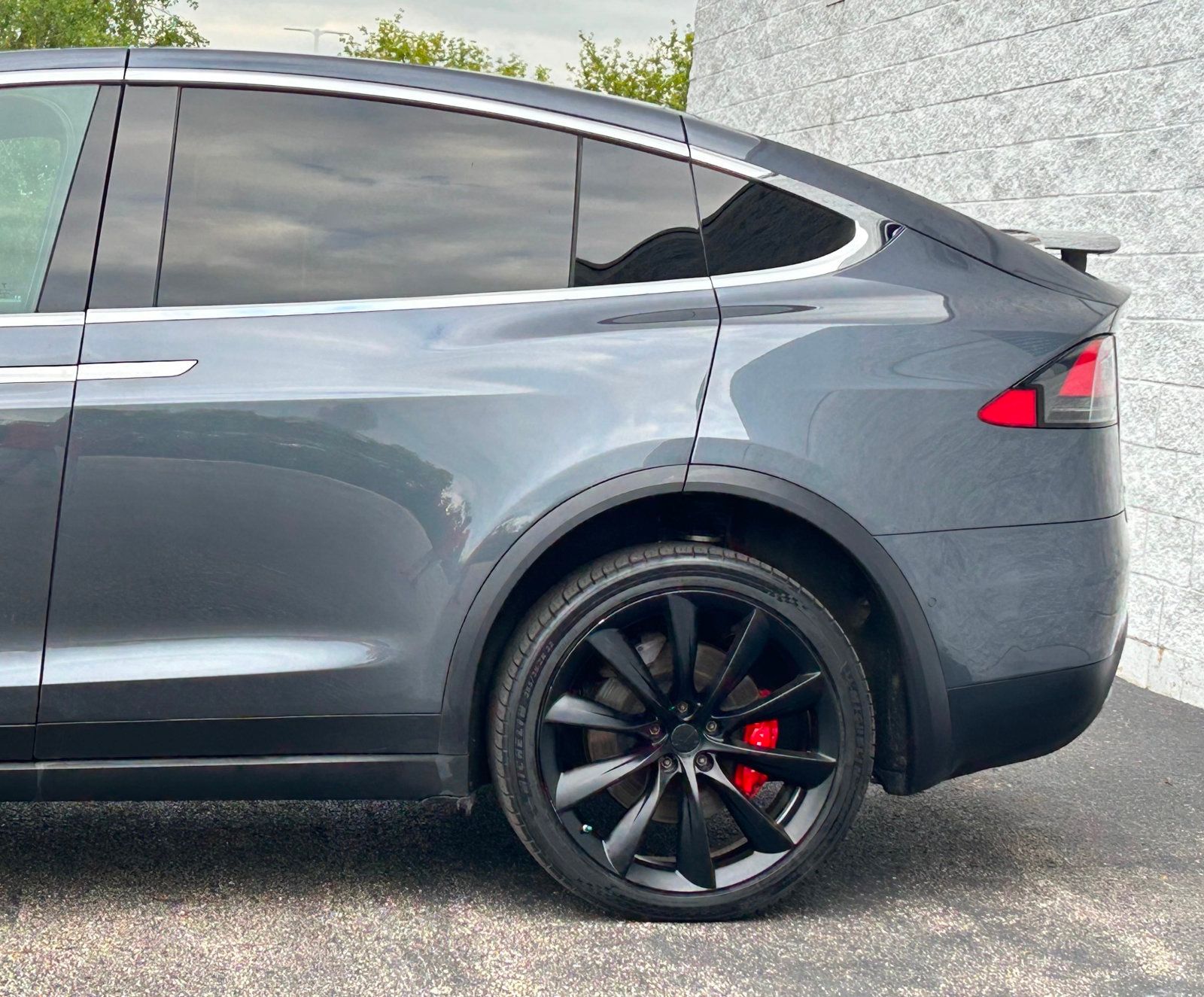 2016 Tesla Model X P90D photo 9