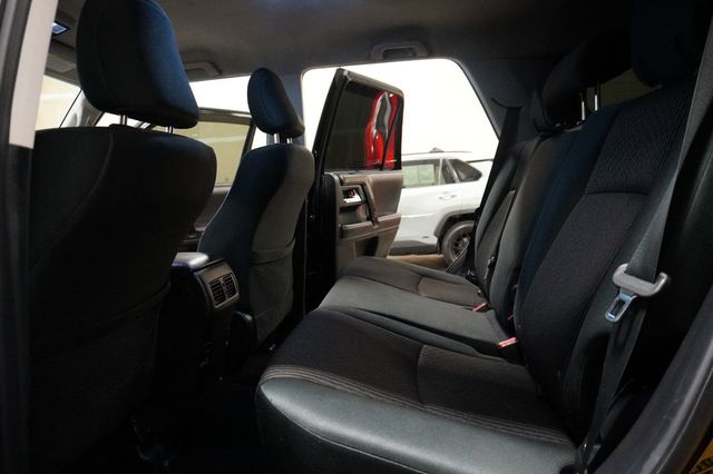 2016 Toyota 4Runner  - 23064043 - 12