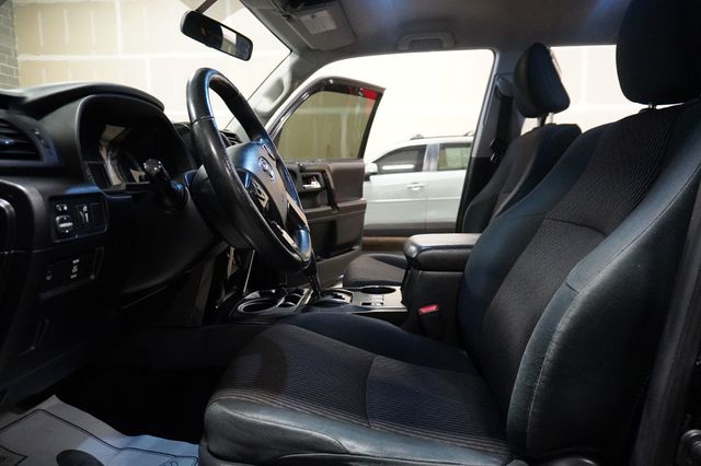 2016 Toyota 4Runner  - 23064043 - 8