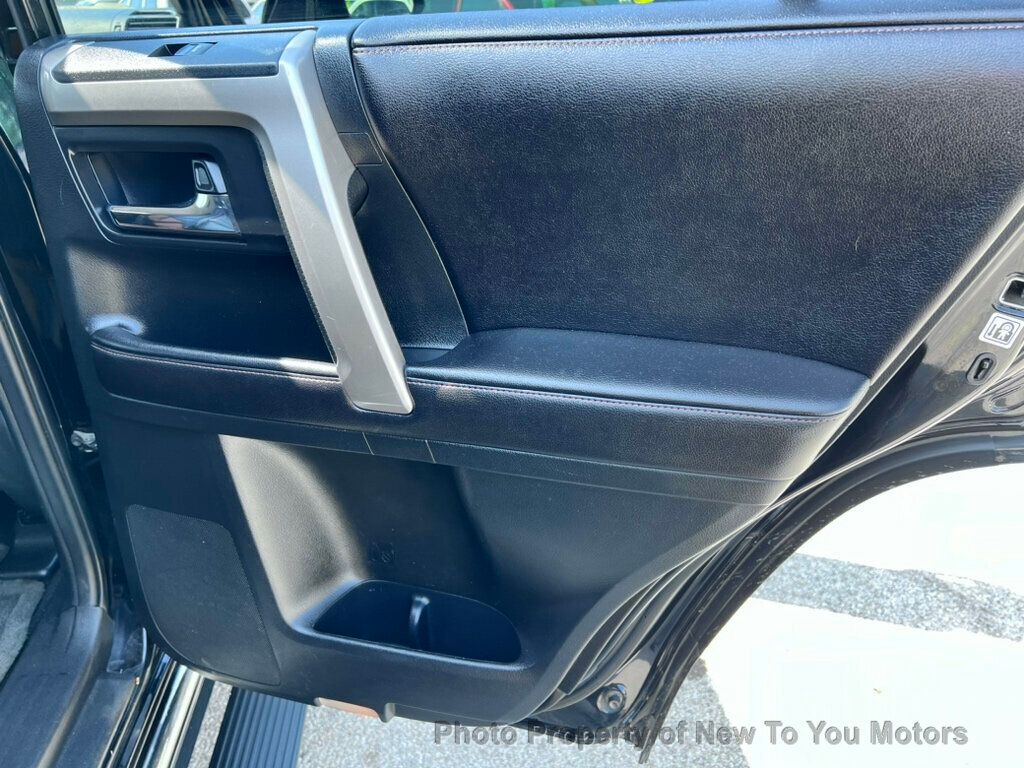 2016 Toyota 4Runner V6 Limited photo 23