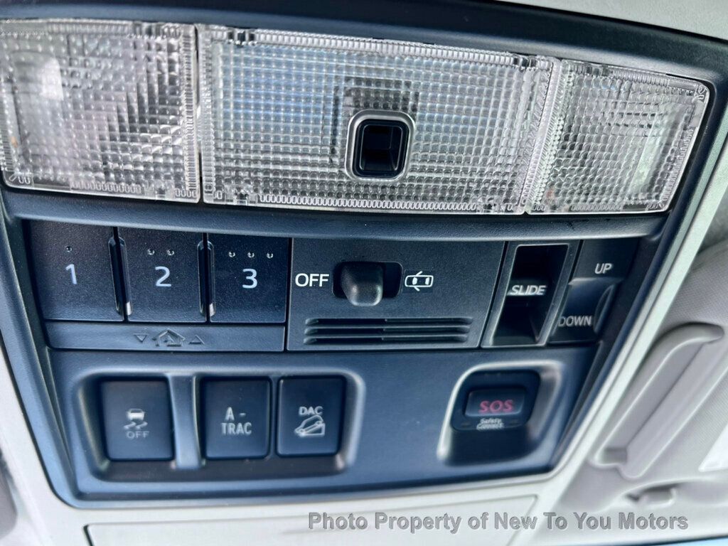 2016 Toyota 4Runner V6 Limited photo 29