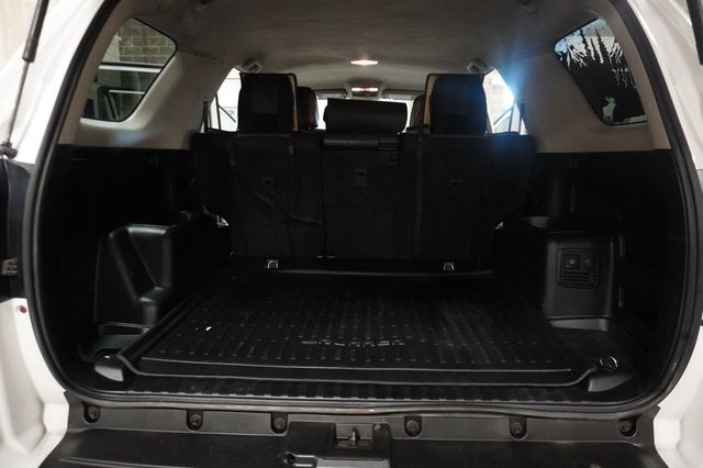 2016 Toyota 4Runner 4WD 4dr V6 SR5 - 23054429 - 16