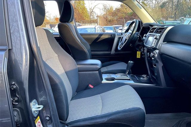 2016 Toyota 4Runner 4WD 4dr V6 SR5 - 22961672 - 11