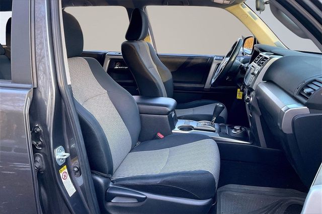 2016 Toyota 4Runner 4WD 4dr V6 SR5 - 22961672 - 13