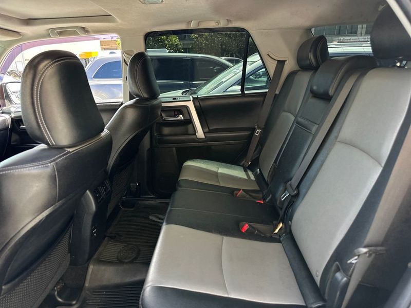 2016 Toyota 4Runner 4WD 4dr V6 SR5 Premium - 23039564 - 19