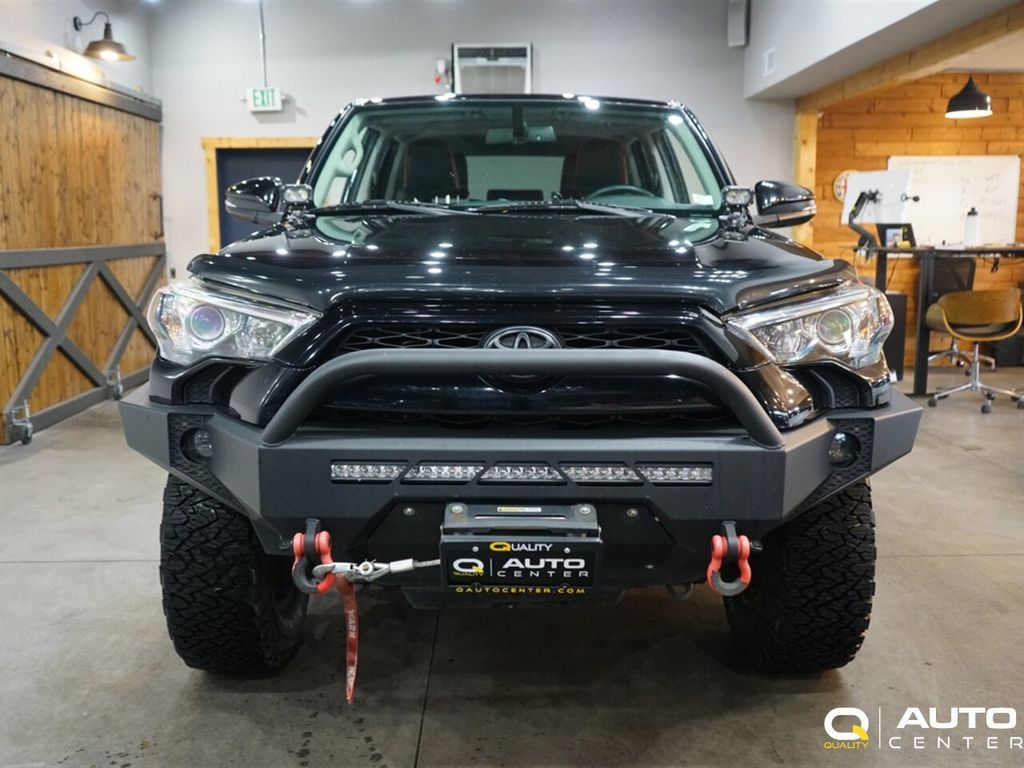 2016 Toyota 4Runner SR5 Premium photo 2