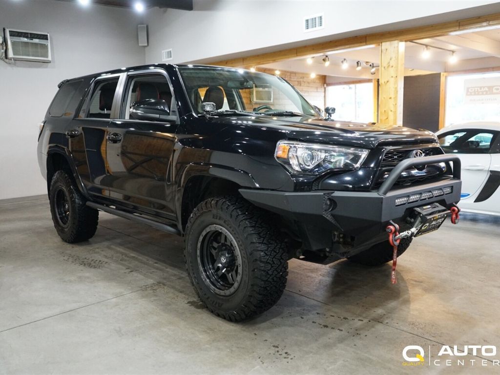 2016 Toyota 4Runner SR5 Premium photo 3