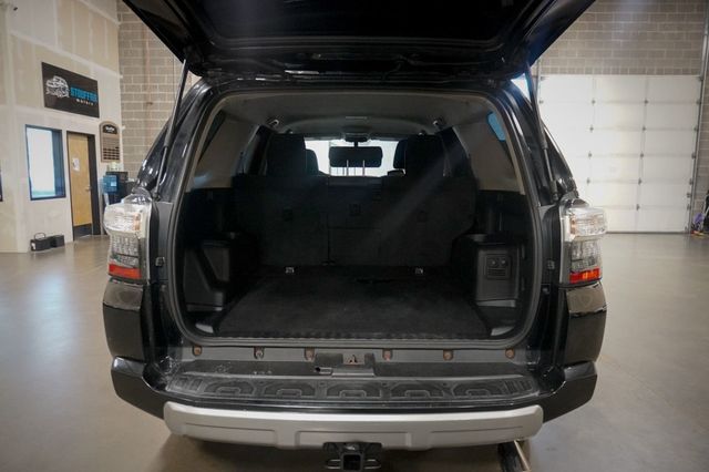2016 Toyota 4Runner 4WD 4dr V6 Trail - 23064043 - 17