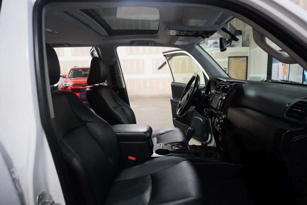 2016 Toyota 4Runner Trail Premium photo 6