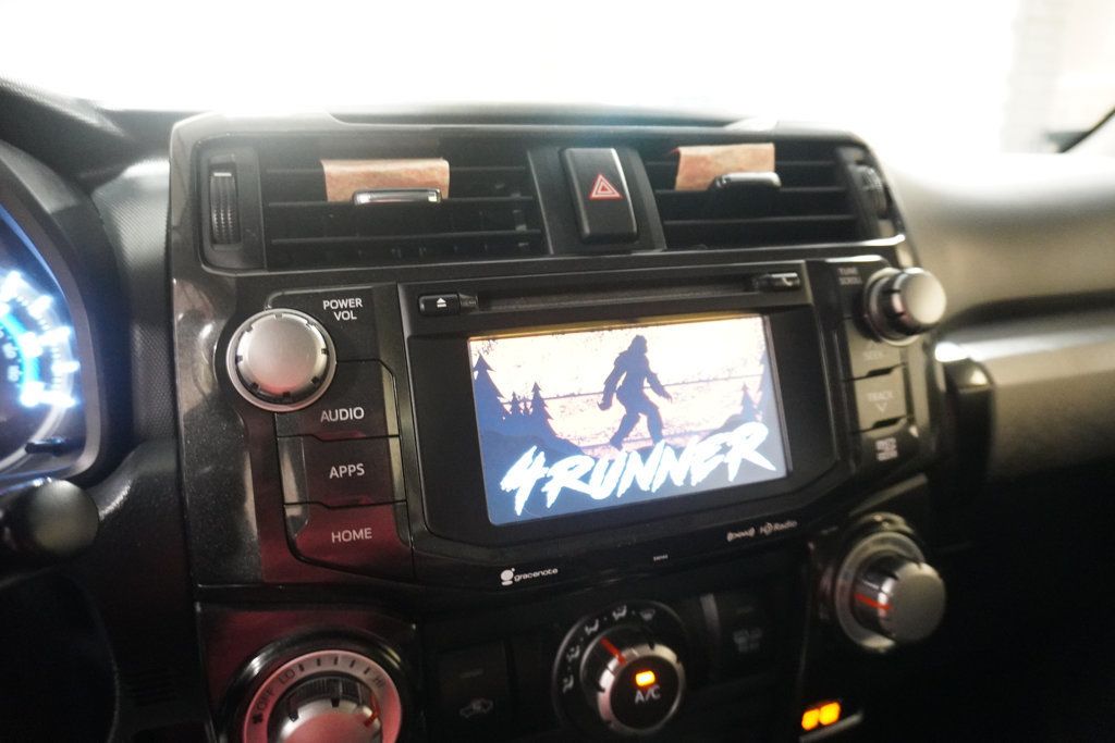 2016 Toyota 4Runner Trail Premium photo 9
