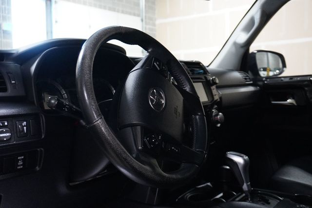 2016 Toyota 4Runner 4WD 4dr V6 TRD Pro - 23047132 - 10