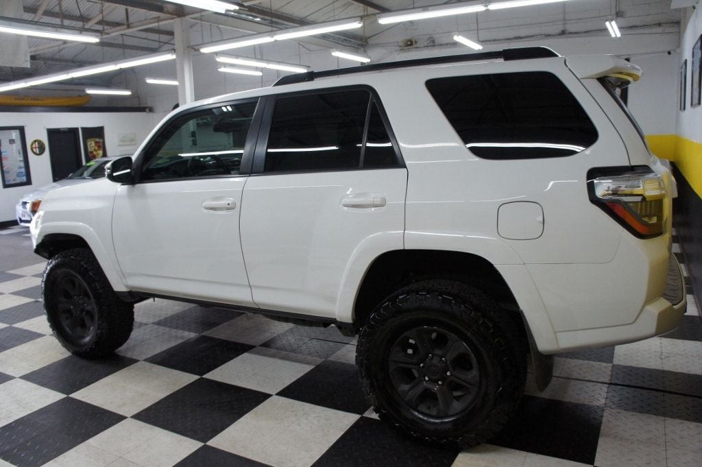 2016 Toyota 4Runner CUSTOM LIFT, OFF ROAD TIRES - 22568201 - 17