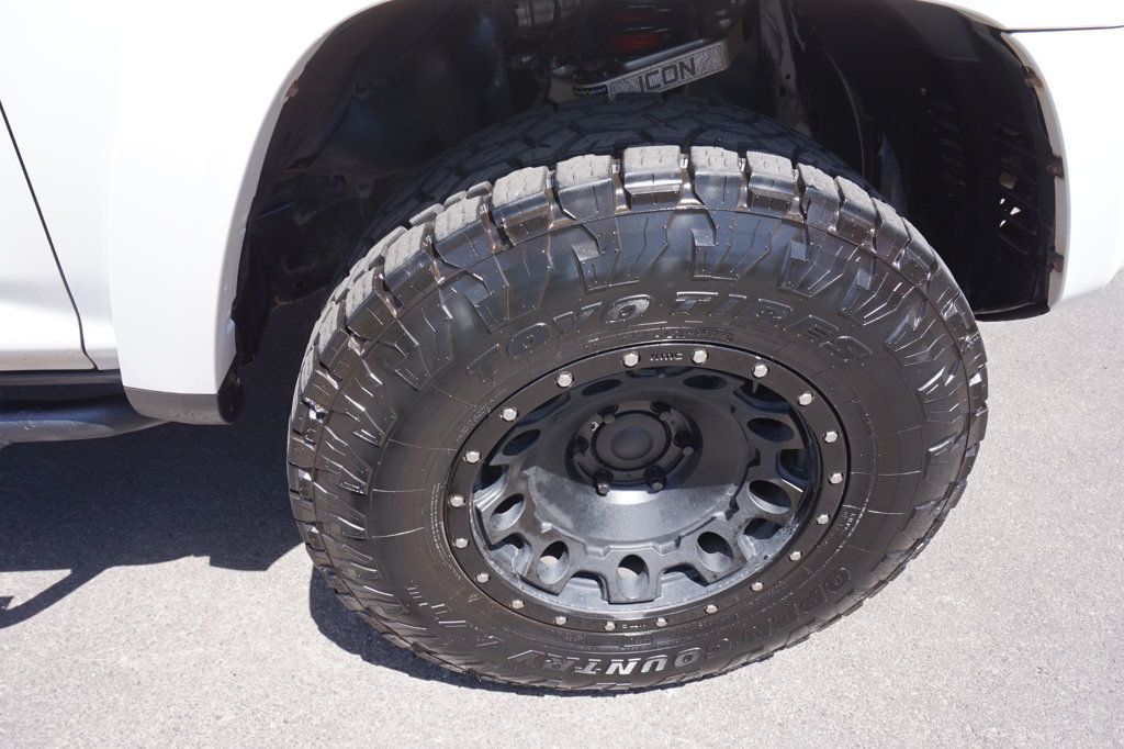 2016 Toyota 4Runner SR5 photo 15