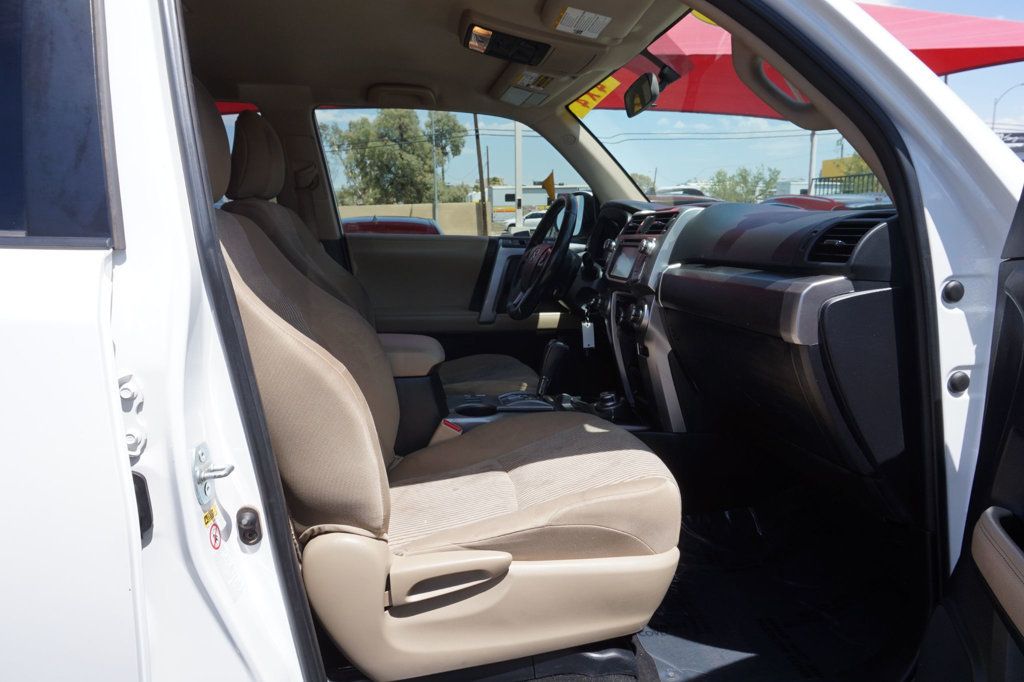 2016 Toyota 4Runner SR5 photo 20