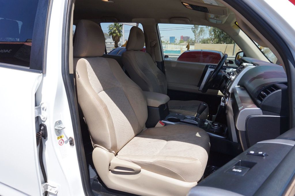 2016 Toyota 4Runner SR5 photo 21