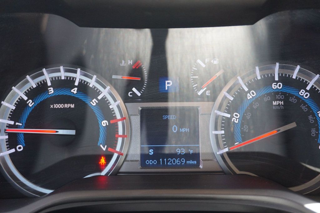 2016 Toyota 4Runner SR5 photo 26