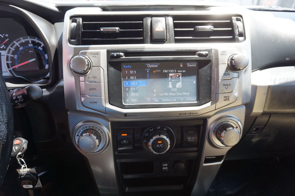 2016 Toyota 4Runner SR5 photo 28